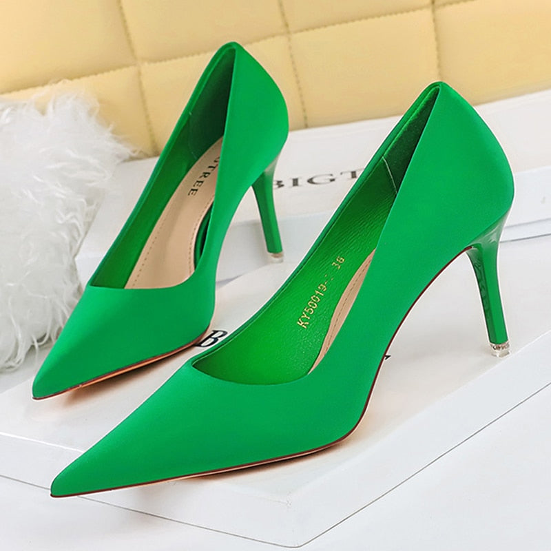 Sianks - Satin Pointed Toe Pumps